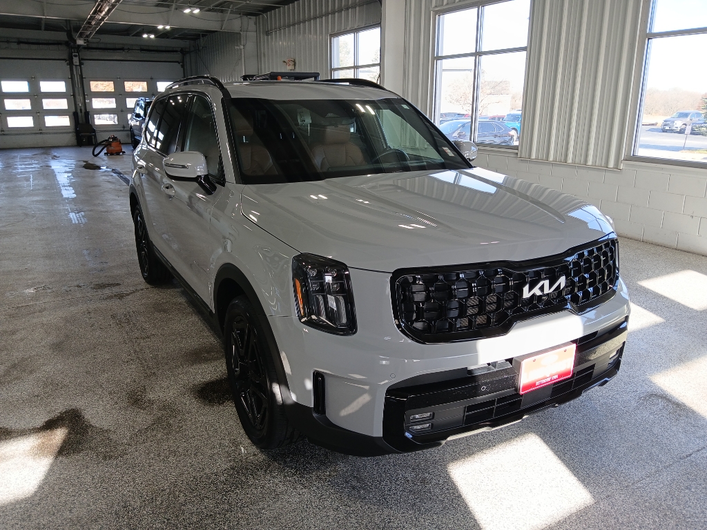 2024 Kia Telluride SX Prestige X-Line photo 2