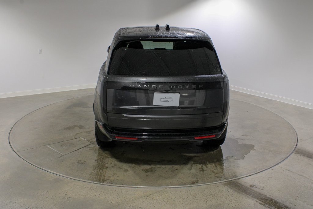 2025 Land Rover Range Rover SE photo 4