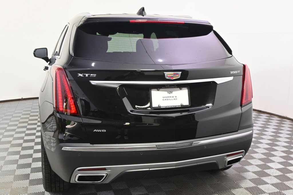 2025 Cadillac XT5 Premium Luxury photo 2