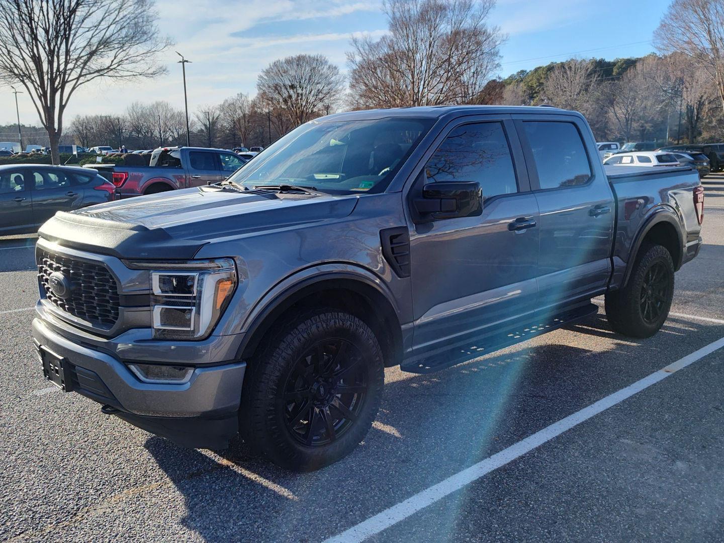 2022 Ford F-150 XL's photo