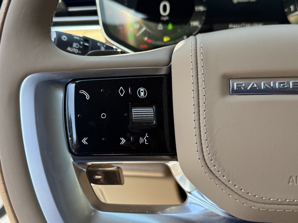 2025 Land Rover Range Rover SV photo 14