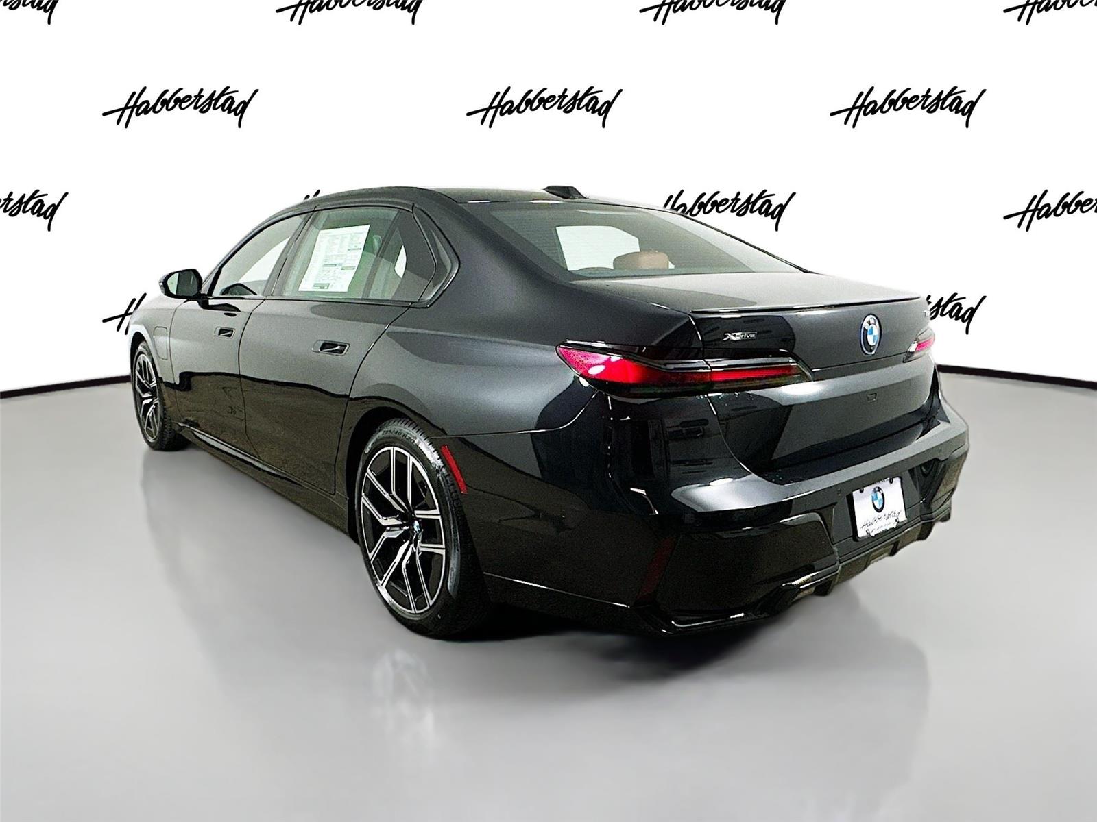 2026 Bmw 750e photo 7