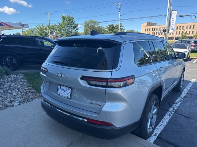 2021 Jeep Grand Cherokee Limited photo 3