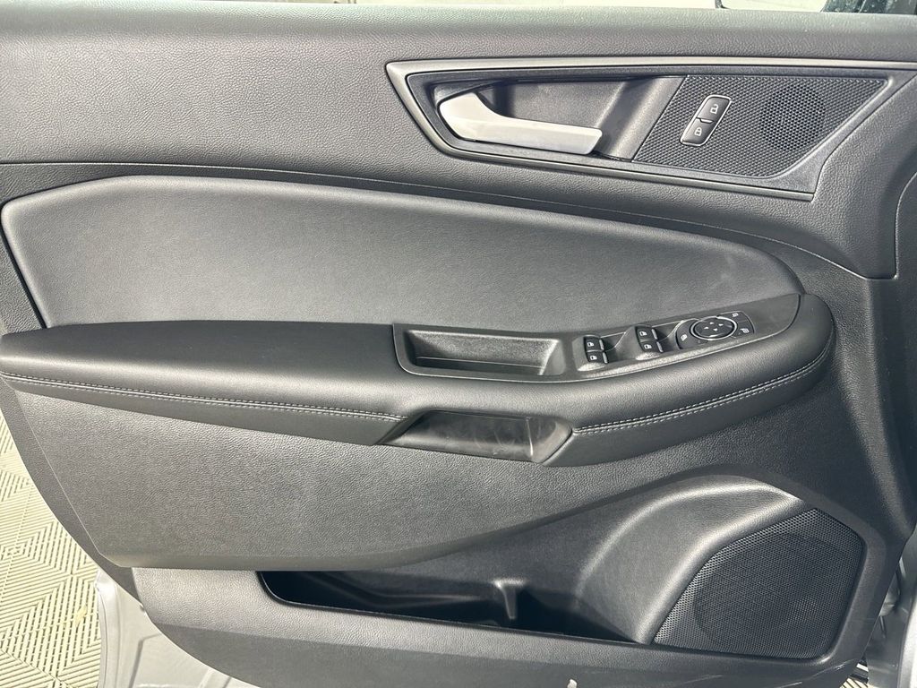 2024 Ford Edge SE photo 15