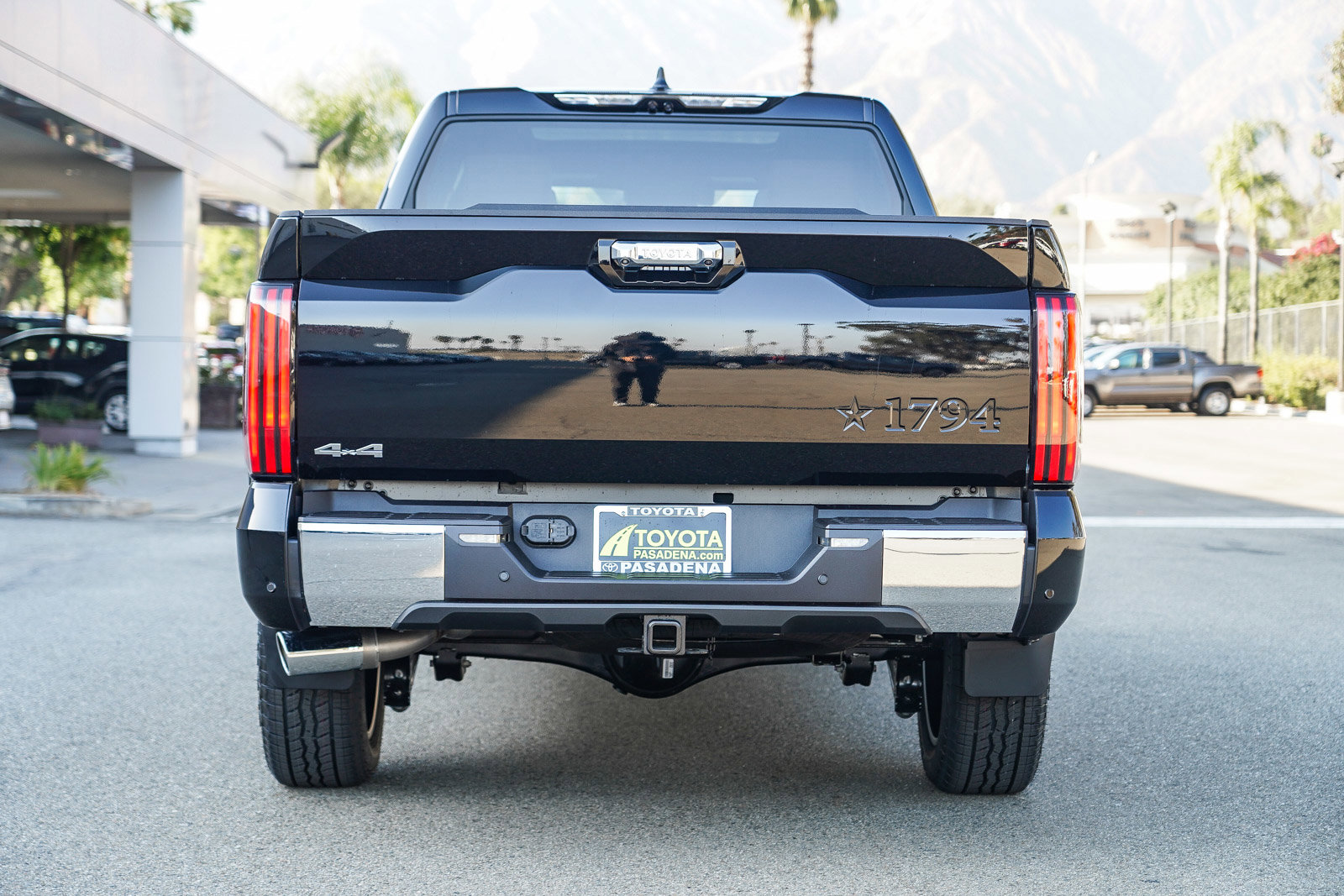 2025 Toyota Tundra 1794 Edition CrewMax photo 7