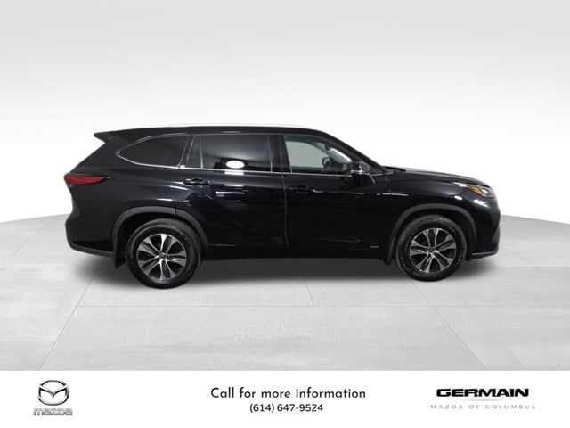 2022 Toyota Highlander Hybrid XLE photo 4