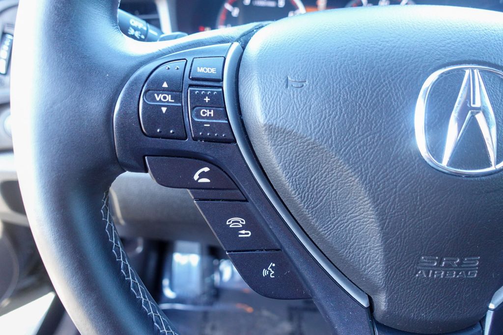 2017 Acura ILX Technology Plus A-Spec photo 12