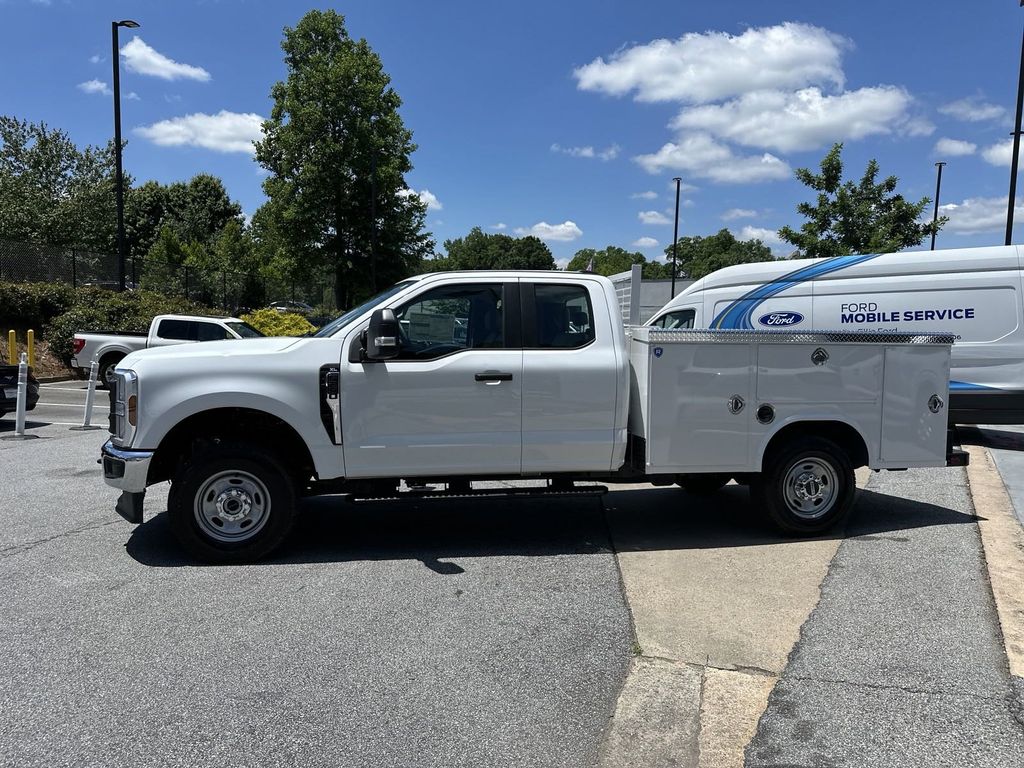 2024 Ford F-250 XL photo 4
