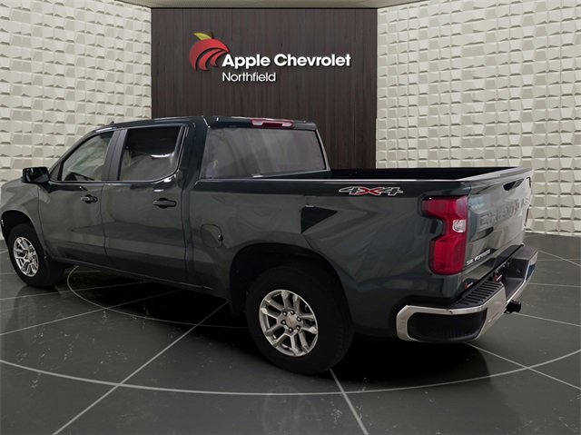 2025 Chevrolet Silverado 1500 LT photo 4