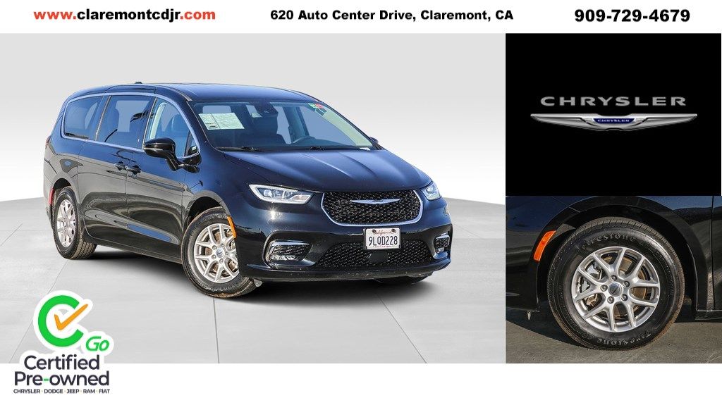 2024 Chrysler Pacifica Touring L's photo