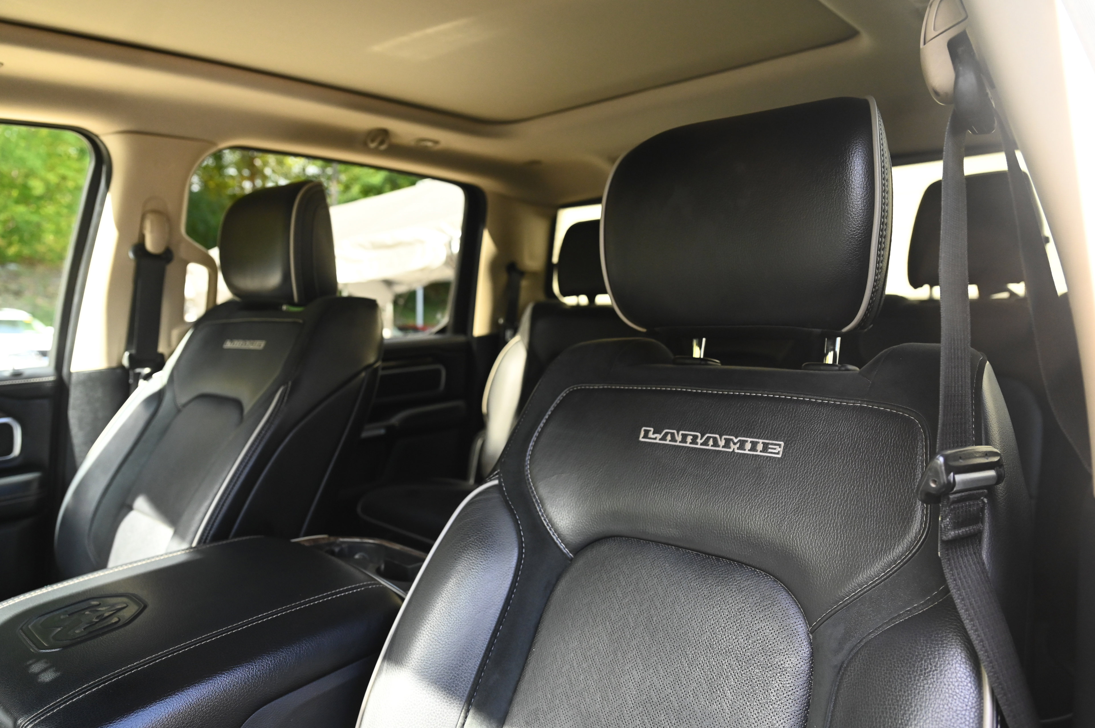 2019 Ram 1500 Laramie photo 16