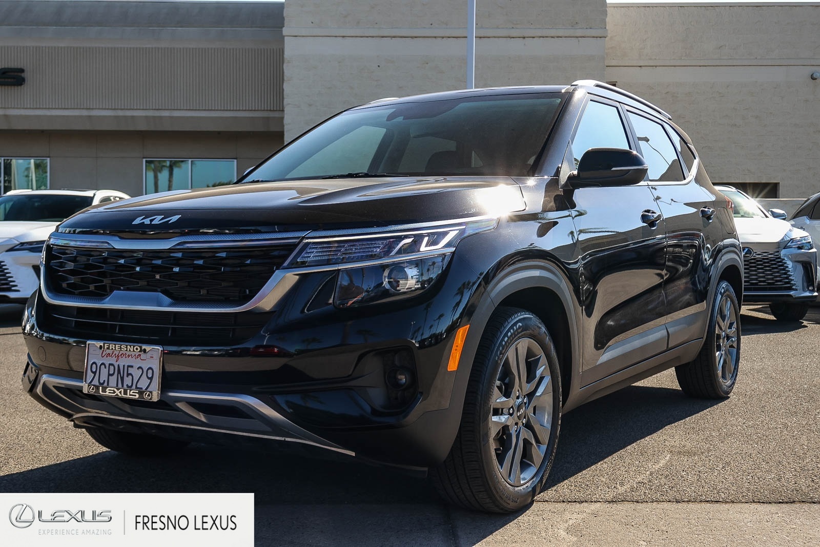 2023 Kia Seltos S photo 3
