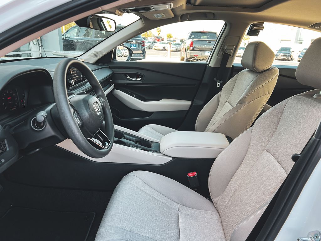 2025 Honda Accord SE photo 21