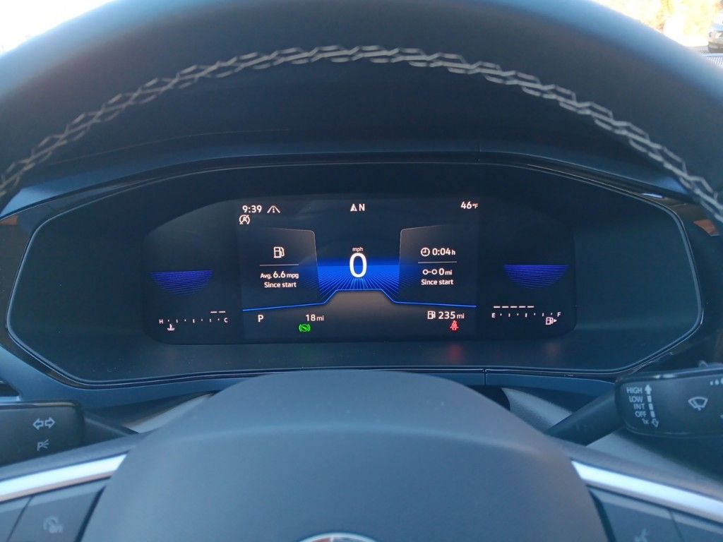 2024 Volkswagen Taos SE photo 14