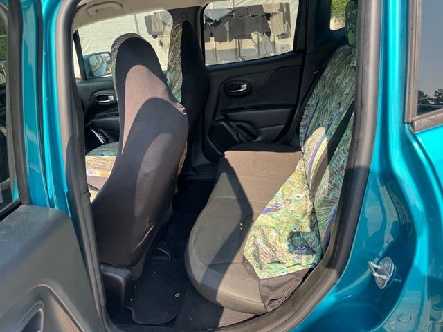 2020 Jeep Renegade Altitude photo 14