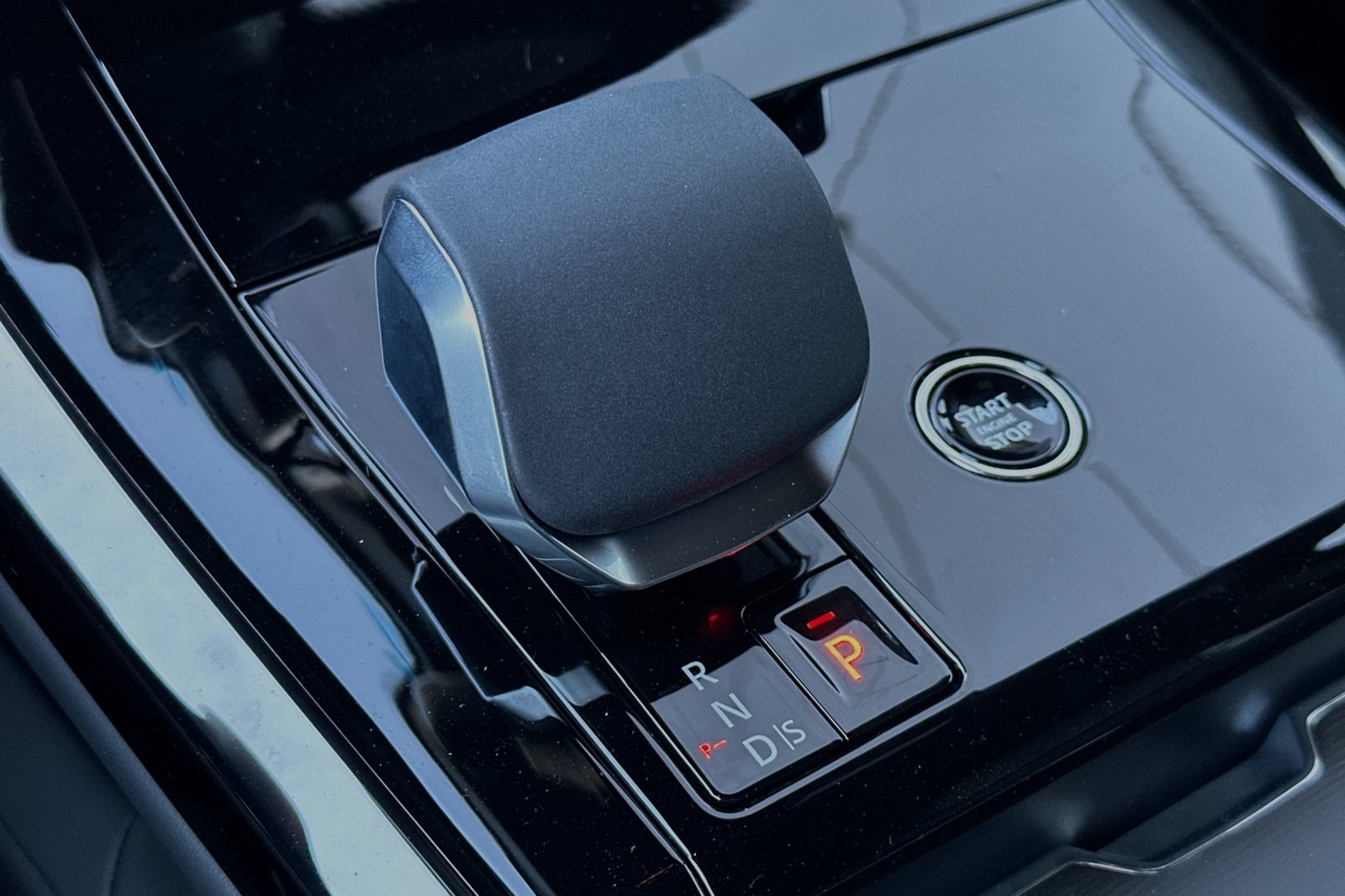 2025 Land Rover Range Rover Sport SE photo 22