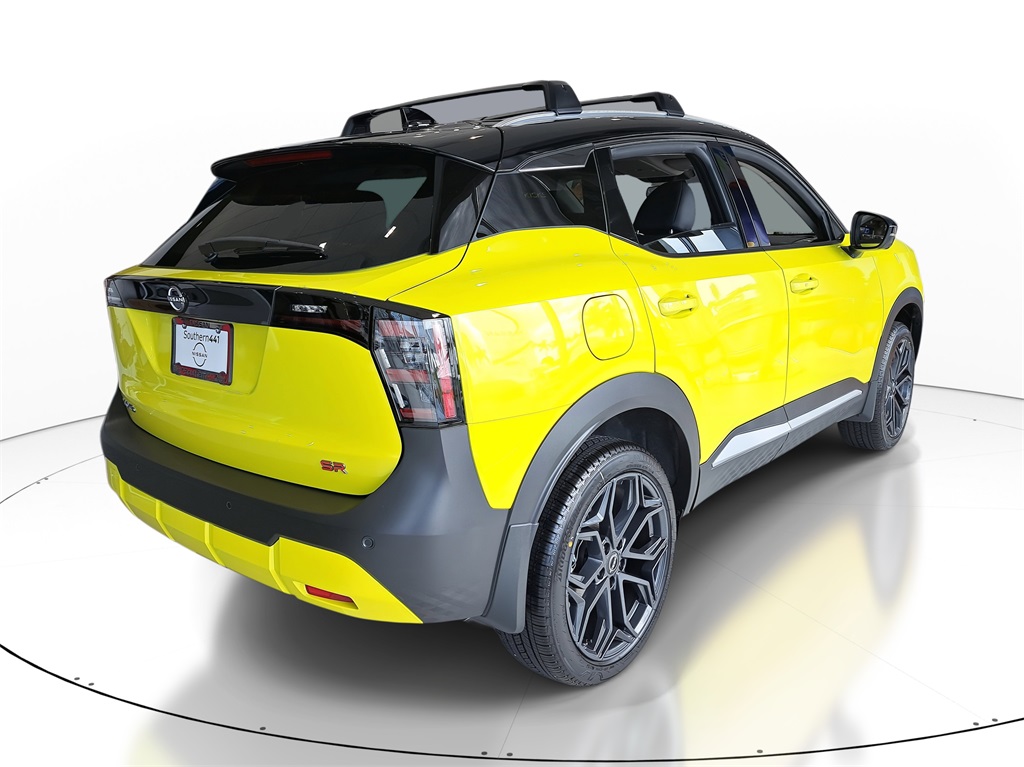 2026 Nissan Kicks SR photo 7