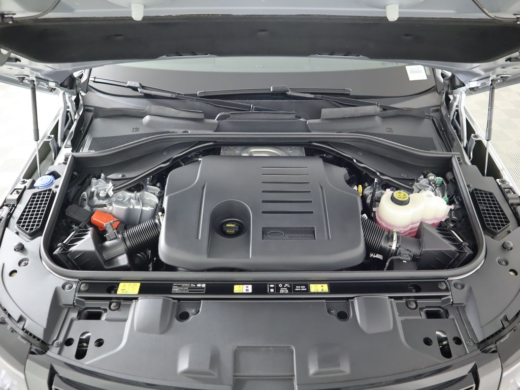 2025 Land Rover Range Rover SE photo 31
