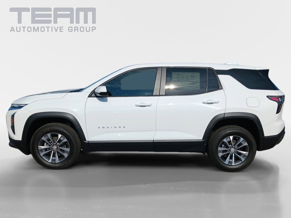 2026 Chevrolet Equinox LT photo 2