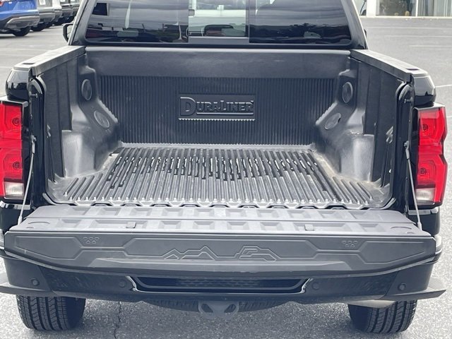 2024 Chevrolet Colorado LT photo 14