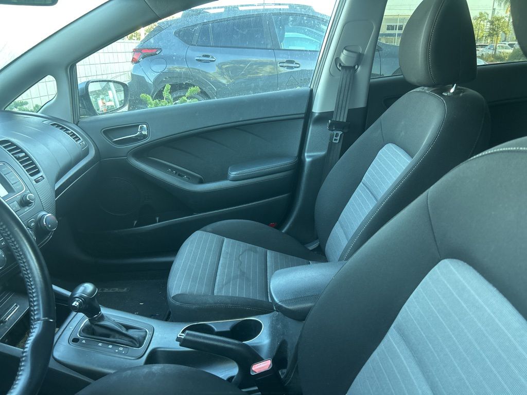 2016 Kia Forte EX photo 6