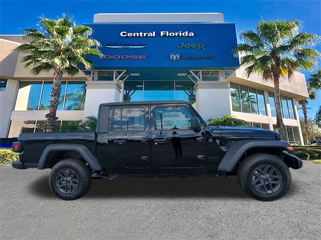 2025 Jeep Gladiator Sport photo 3