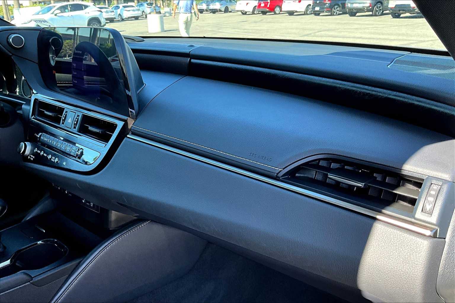 2023 Lexus ES 350 photo 16