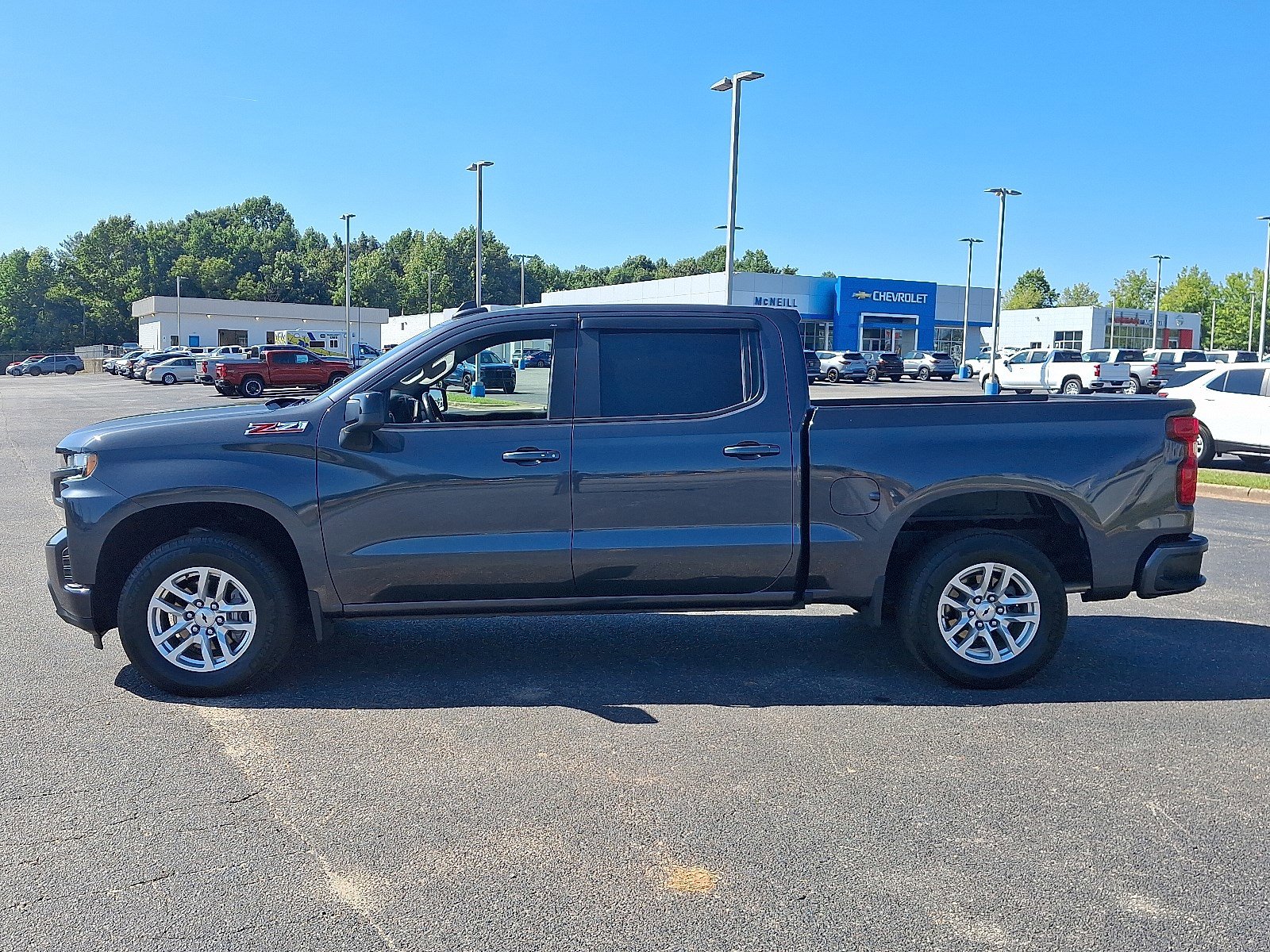 2022 Chevrolet Silverado 1500 RST photo 7