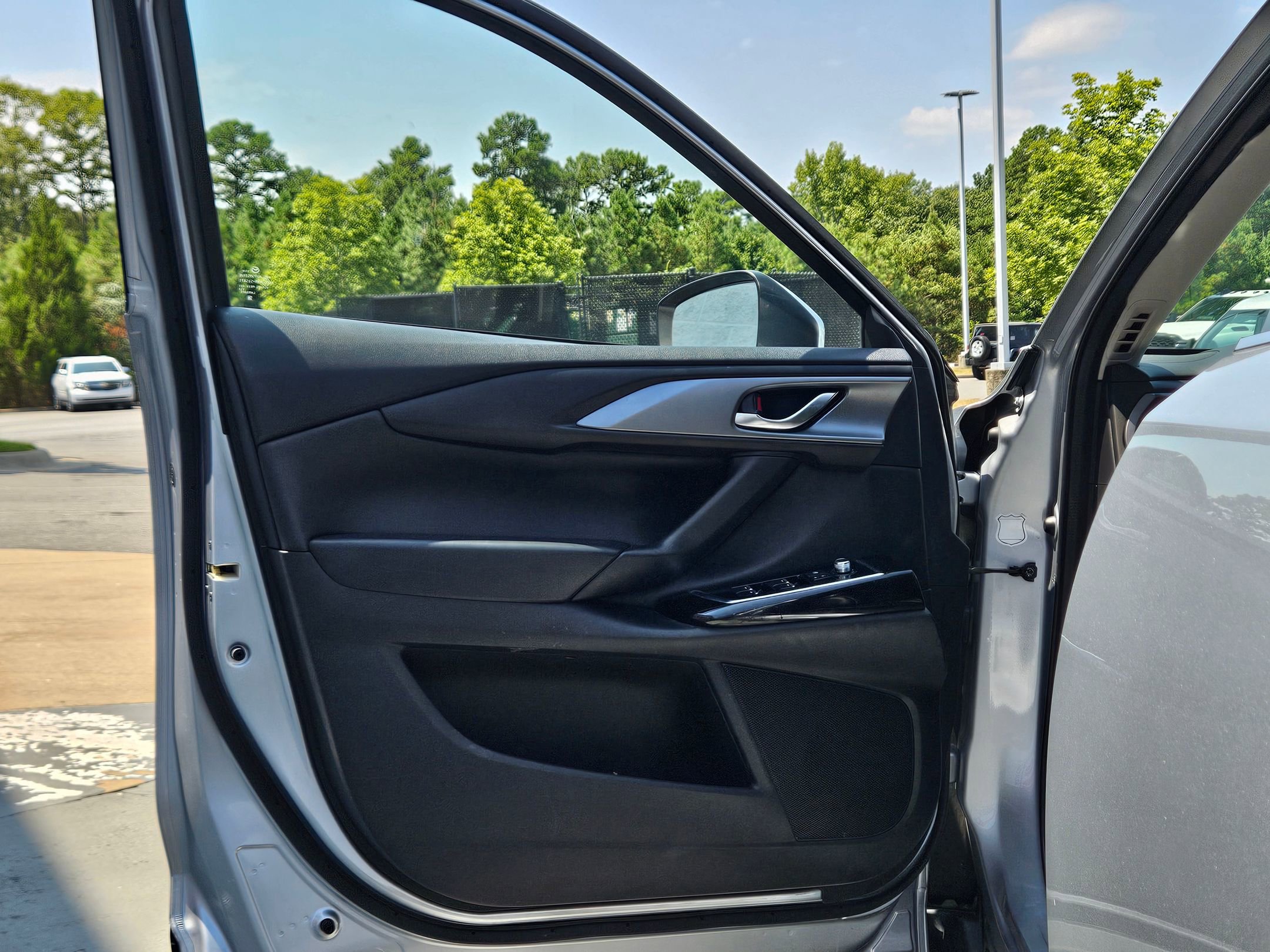 2023 Mazda CX-9 Touring photo 17