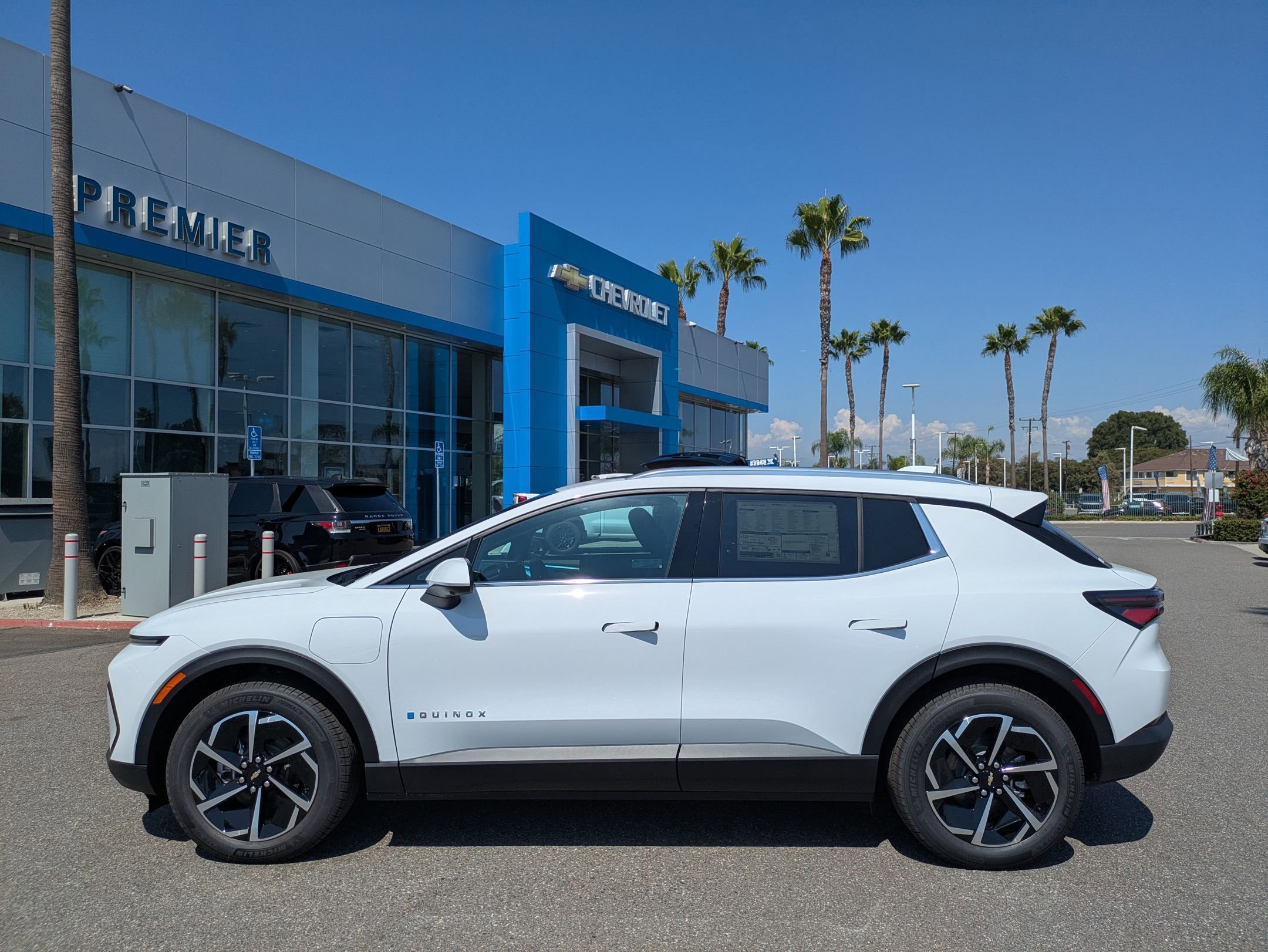 2026 Chevrolet Equinox LT photo 2