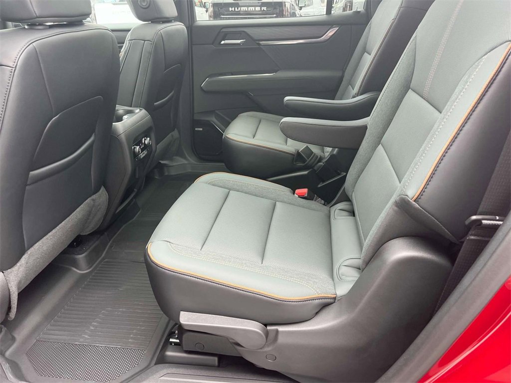 2026 Gmc Acadia AT4 photo 13