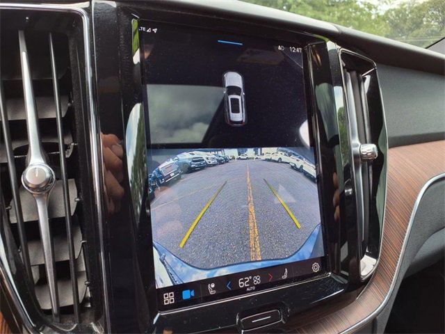2023 Volvo XC60 Plus photo 17