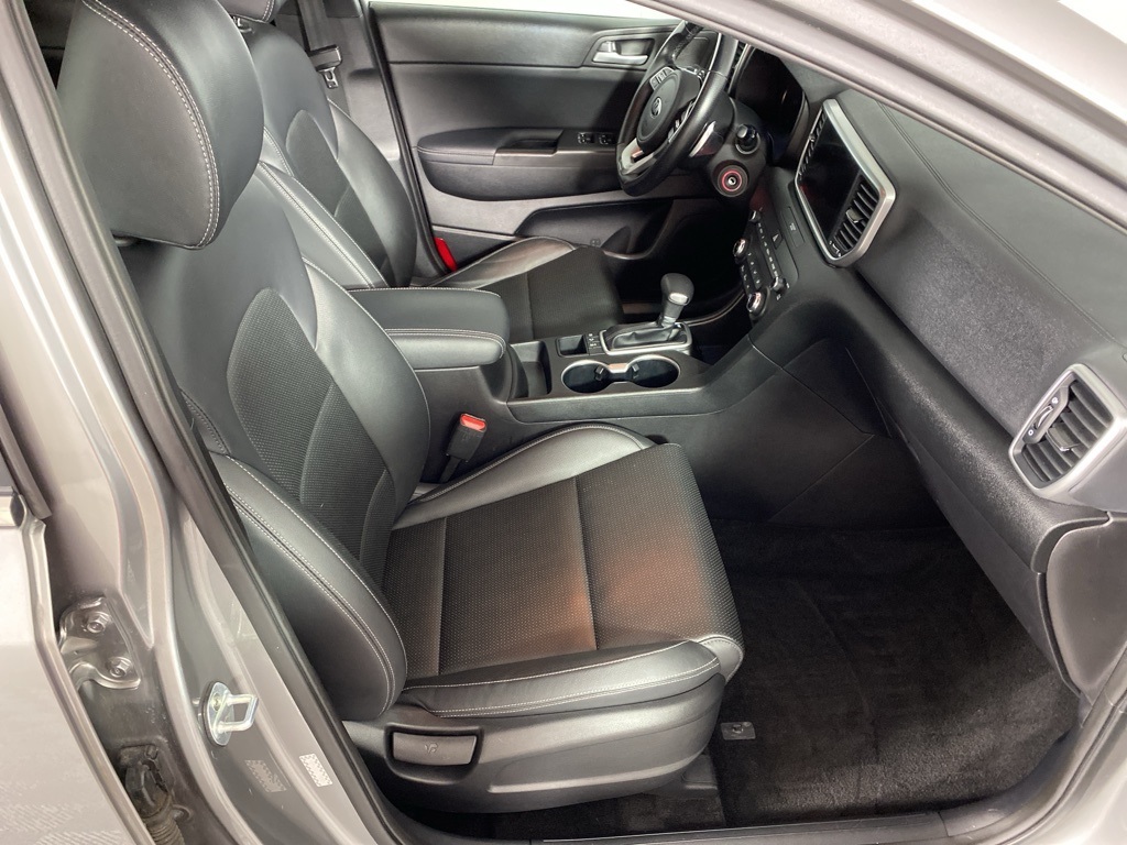 2020 Kia Sportage S photo 18