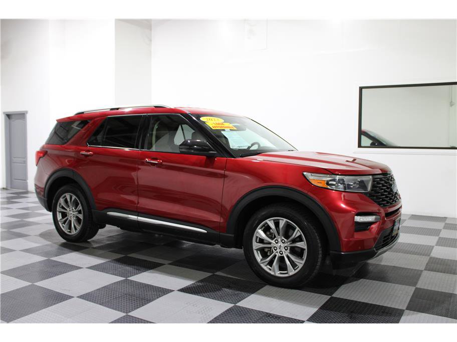 2022 Ford Explorer Limited's photo