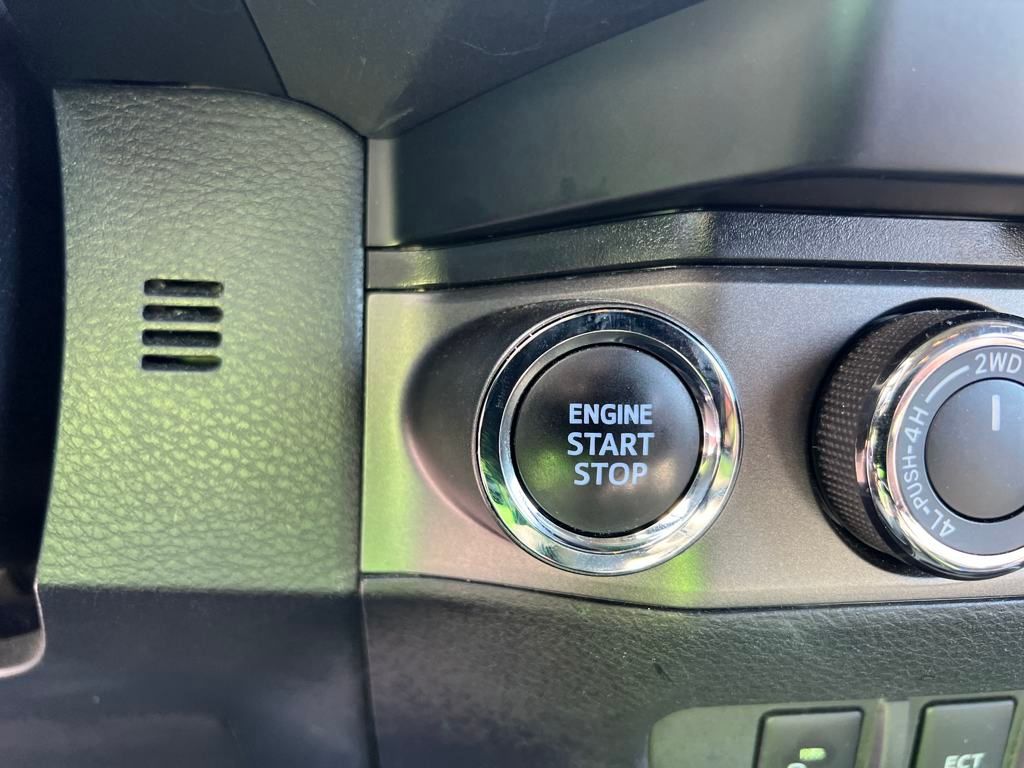 2023 Toyota Tacoma TRD Off-Road photo 16