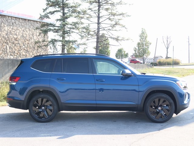 2026 Volkswagen Atlas SE Technology photo 3