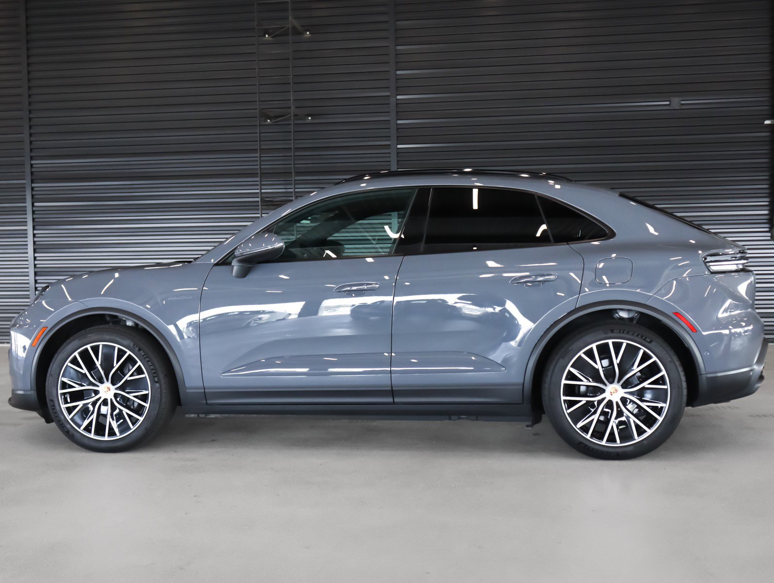 Certified 2025 Porsche Macan Base with VIN WP1AA2XA6SL000187 for sale in Ontario, CA