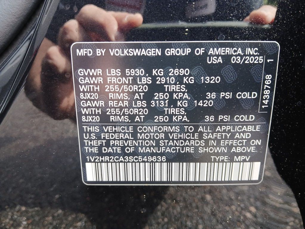 2025 Volkswagen Atlas SE Technology photo 17