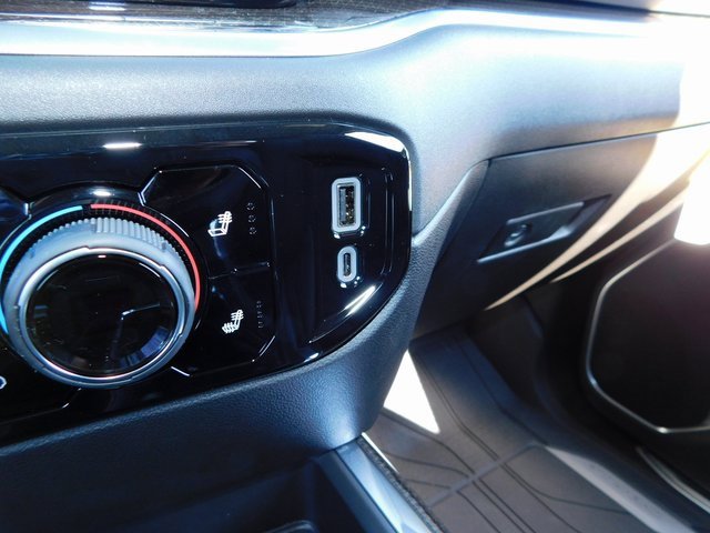 2026 Chevrolet Silverado 1500 RST photo 36