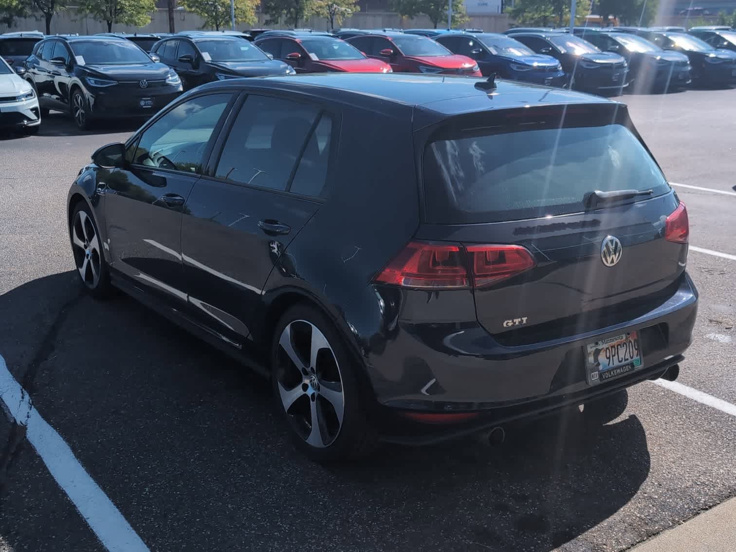 2015 Volkswagen Golf GTI S photo 3