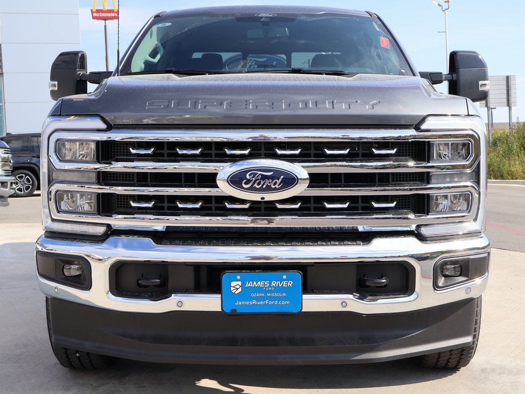 2026 Ford F-250 Lariat photo 7
