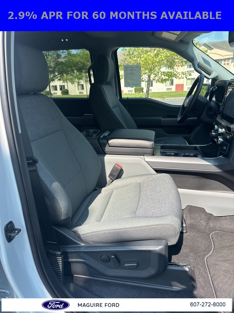 2025 Ford F-150 XLT photo 3