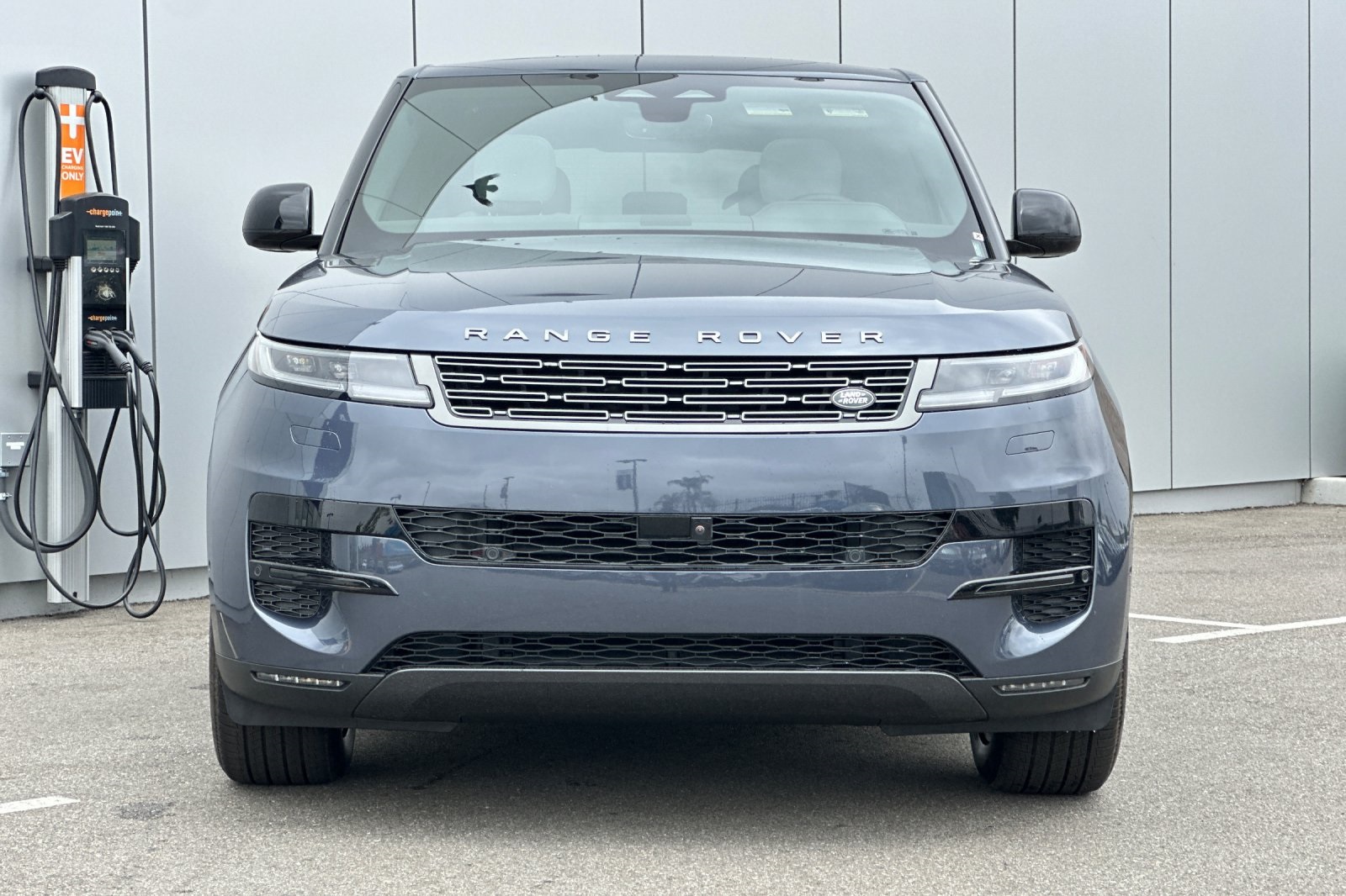 2025 Land Rover Range Rover Sport P360 S photo 9