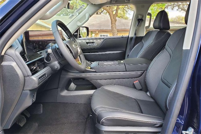 2025 Infiniti QX80 Luxe photo 5