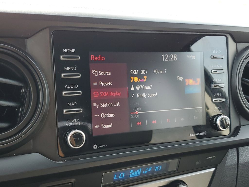 2022 Toyota Tacoma SR photo 18