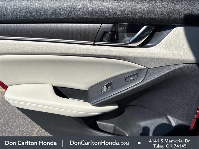 2018 Honda Accord Touring photo 10