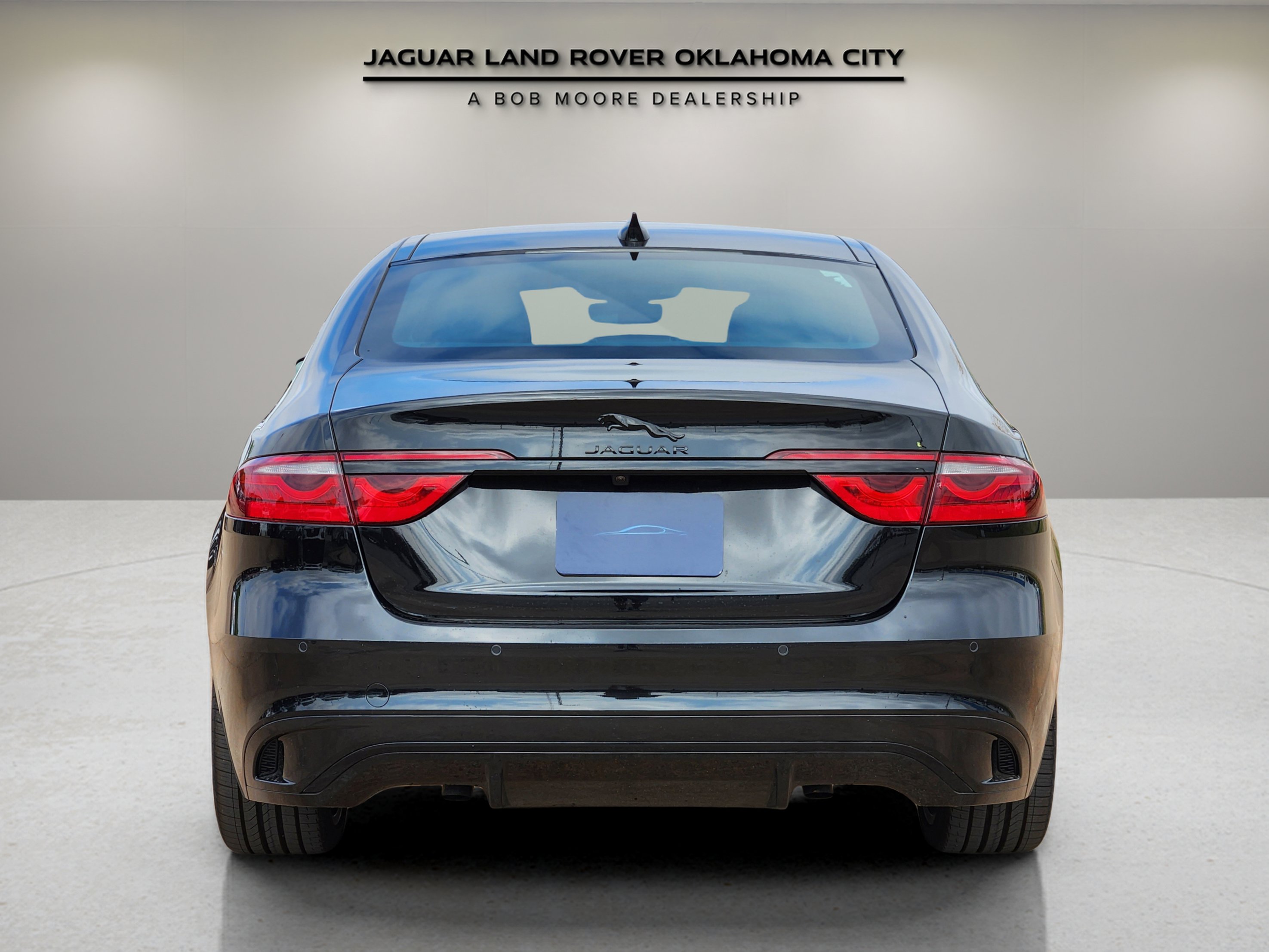 2024 Jaguar XF P300 R-Dynamic SE photo 5