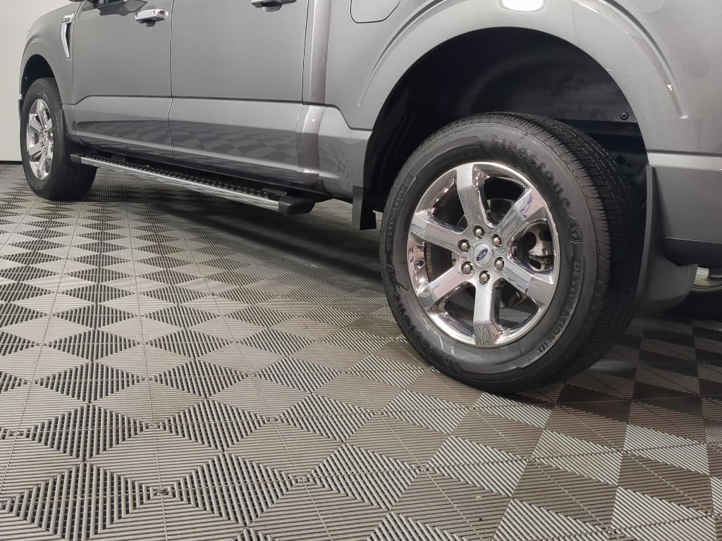 2021 Ford F-150 XLT photo 4