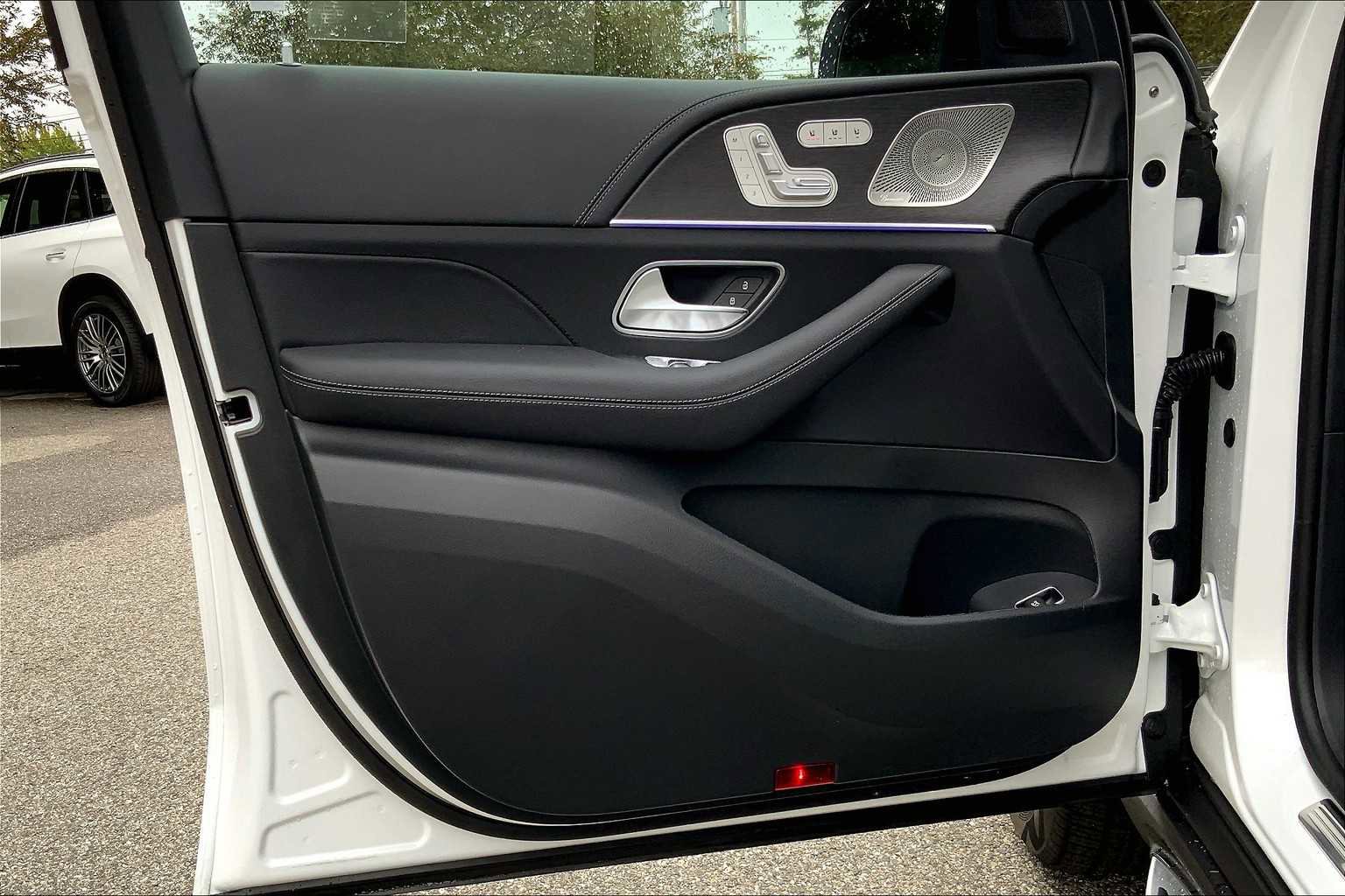 2026 Mercedes Benz GLE 450 4MATIC photo 13