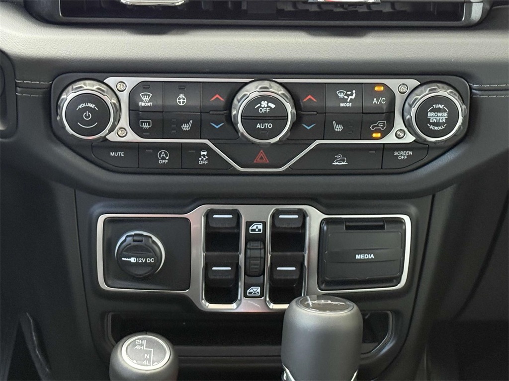 2025 Jeep Gladiator Sport photo 19
